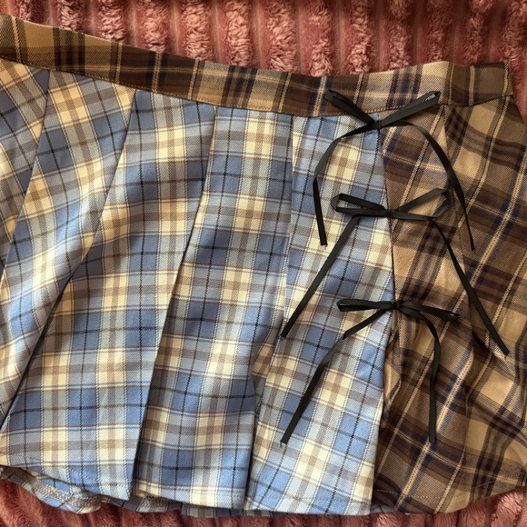 Lulus pleated plaid bow collegiate mini skirt medium - Picture 4 of 5